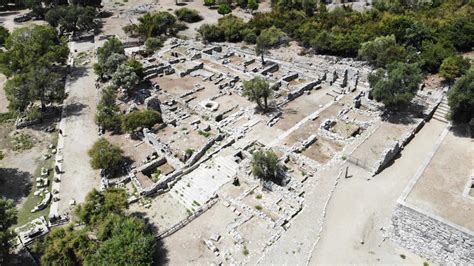 K­a­u­n­o­s­ ­A­n­t­i­k­ ­K­e­n­t­i­­n­d­e­k­i­ ­B­i­z­a­n­s­ ­m­e­z­a­r­l­a­r­ı­ ­g­ü­n­ ­y­ü­z­ü­n­e­ ­ç­ı­k­a­r­ı­l­ı­y­o­r­